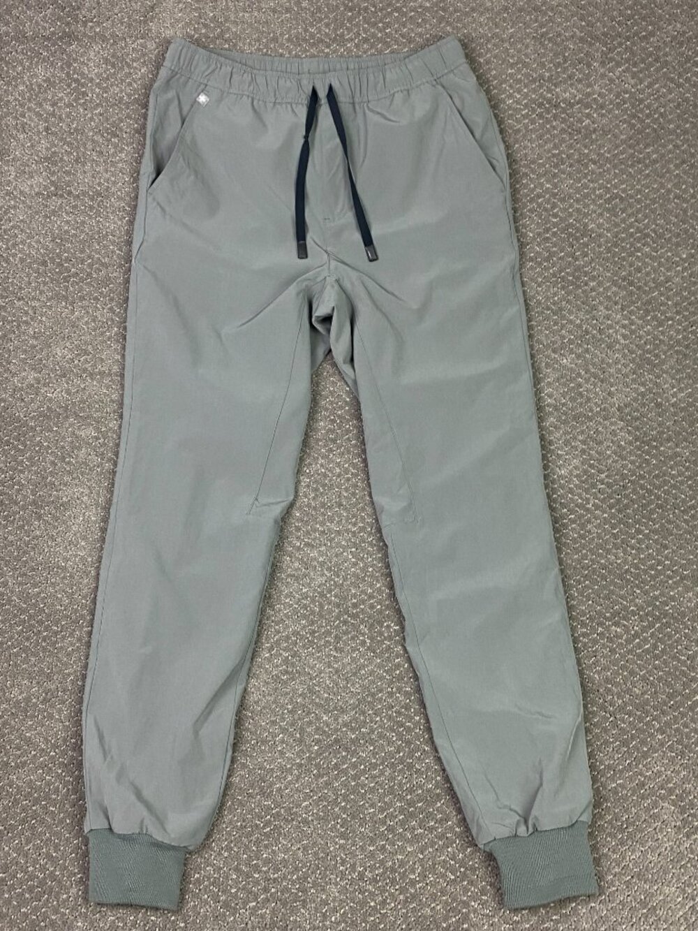 Figs Tansen FreeX Lined Short Jogger Scrub Pants Mens Small Gray M21SW2036
